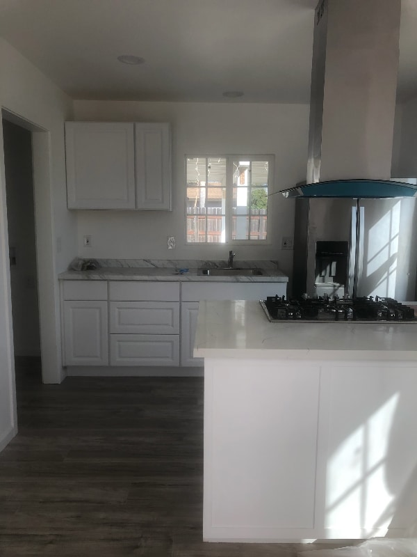 1209 W Oak Ave in Lompoc, CA - Building Photo - Building Photo