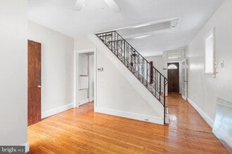 345 W Mt Pleasant Ave in Philadelphia, PA - Building Photo - Building Photo