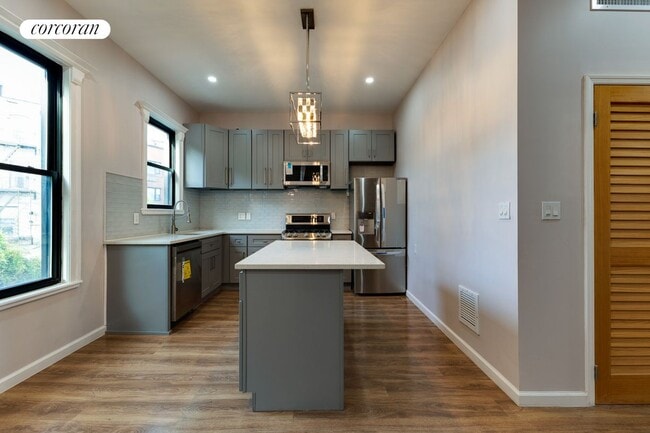 741 Decatur St in Brooklyn, NY - Building Photo - Building Photo