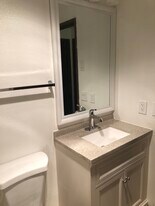 9380 SW 80th Ave in Portland, OR - Building Photo