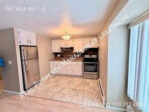 967 Velp Ave in Green Bay, WI - Building Photo - Building Photo