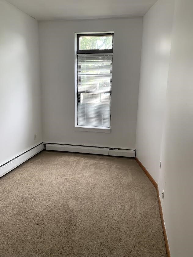 1880 Commonwealth Ave, Unit #1 in Boston, MA - Foto de edificio - Building Photo