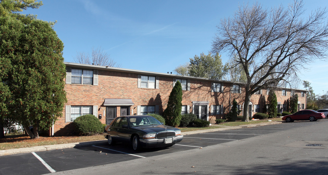 Meadowlark Apartments in Indianapolis, IN - Foto de edificio