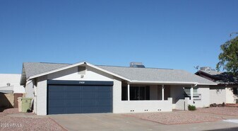 15420 N 58th Ave in Glendale, AZ - Building Photo