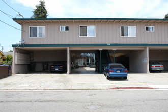 49 E 40th Ave in San Mateo, CA - Building Photo - Building Photo