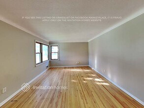 5710 36th Ave S in Minneapolis, MN - Building Photo - Building Photo