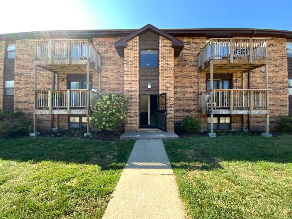 507 Columbia Dr in Columbia, MO - Building Photo