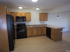2414 S Woolery Mill Dr in Bloomington, IN - Building Photo - Building Photo