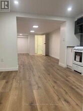 4 Hyfan Ct in Toronto, ON - Building Photo - Building Photo