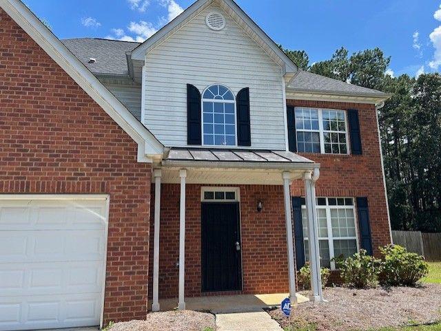2205 Baker Carter Dr in Loganville, GA - Building Photo