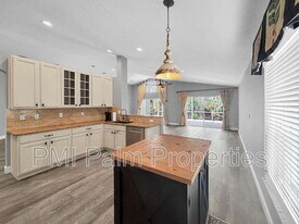 829 SE Westminster Pl in Stuart, FL - Building Photo