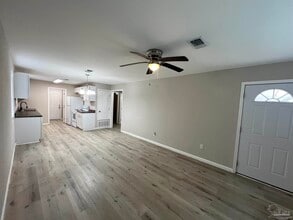 927 Bremen Ave in Pensacola, FL - Building Photo - Building Photo