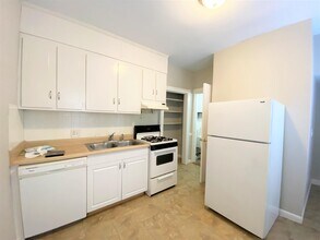 9 Elmer St, Unit #3 in Cambridge, MA - Building Photo - Building Photo