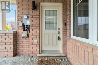 703 Rayner Ct in Milton, ON - Building Photo - Building Photo