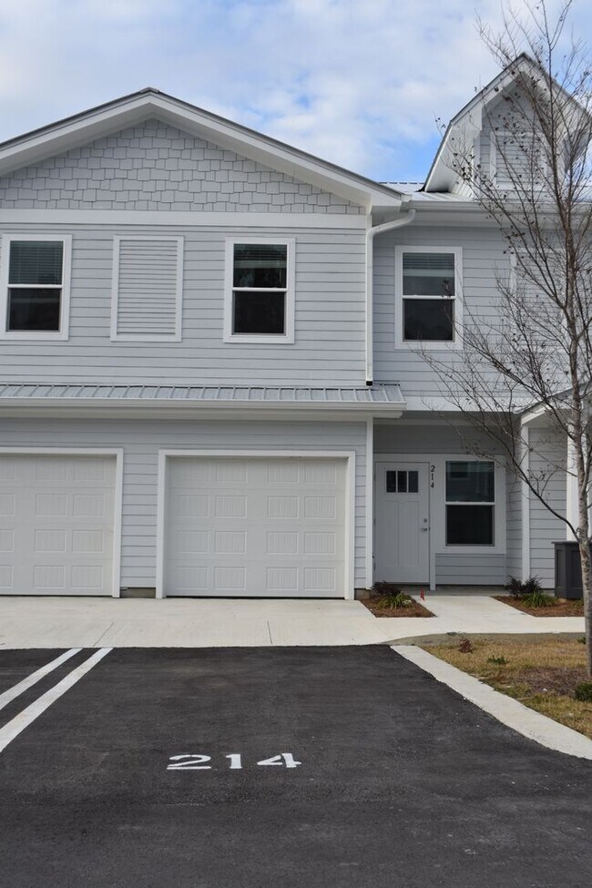 214 Date Palm Ln in Freeport, FL - Building Photo - Building Photo