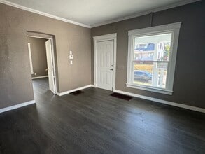 303 Forest Ave in Rockford, IL - Building Photo - Building Photo