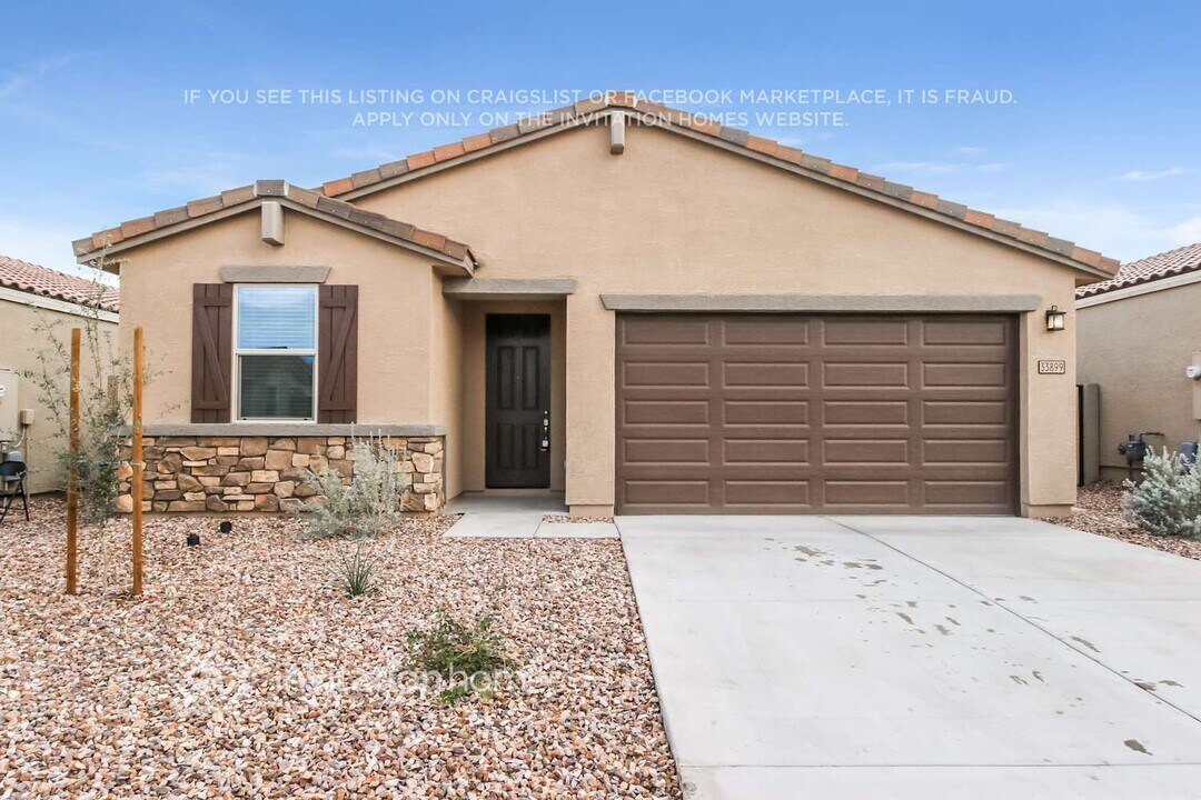 33899 Blue Curl Ln in San Tan Valley, AZ - Foto de edificio