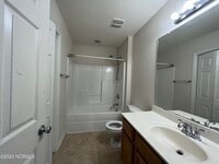 105 Gregory Dr photo'