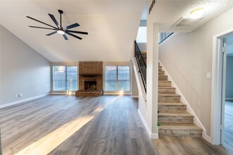4714 Glenvillage St in Houston, TX - Building Photo - Building Photo