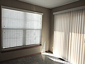 775 Highview Ct in Antioch, IL - Building Photo - Building Photo