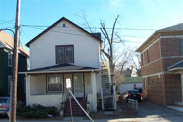 1352 Wilmot Ct in Ann Arbor, MI - Building Photo