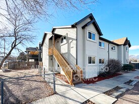 1010 Mazatlan Cir in Colorado Springs, CO - Building Photo