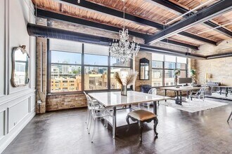312 N May St, Unit 5a in Chicago, IL - Building Photo - Building Photo