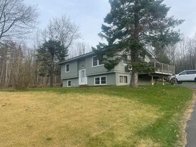 277 Bangor Rd in Unity, ME - Building Photo