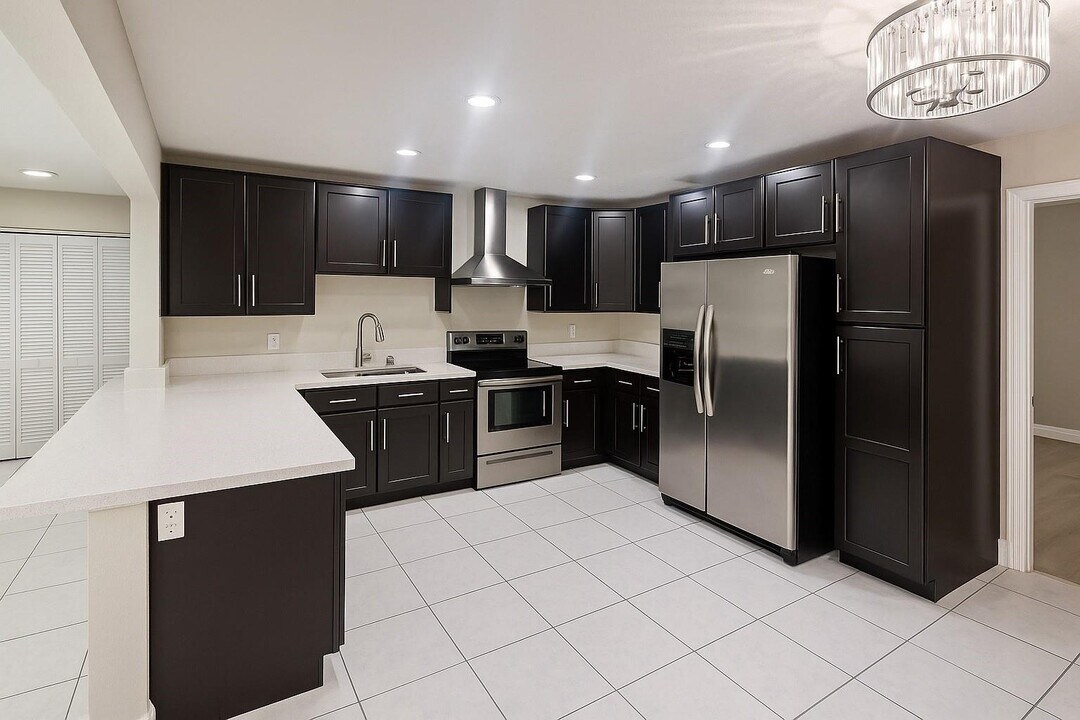 2800 SW 9th St in Fort Lauderdale, FL - Foto de edificio
