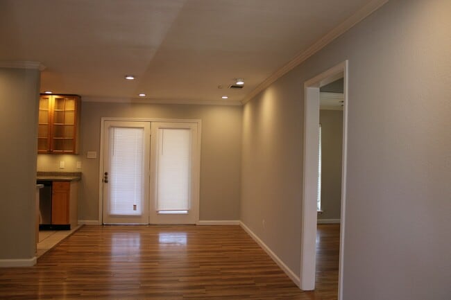 property at 10622 Hermosa Dr