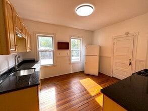 67 Washburn Ave in Cambridge, MA - Building Photo - Building Photo