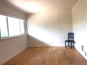 3019 Bateman St, Unit 5 in Berkeley, CA - Building Photo - Building Photo