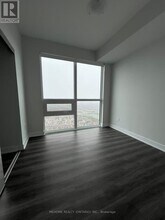 430-4430 Square One Dr in Mississauga, ON - Building Photo - Building Photo