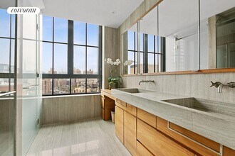 60 East 86th St in New York, NY - Building Photo - Building Photo