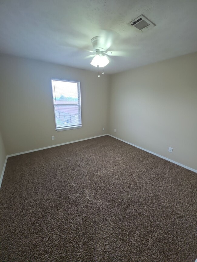 640 W Stevens St, Unit F3 in Cookeville, TN - Foto de edificio - Building Photo
