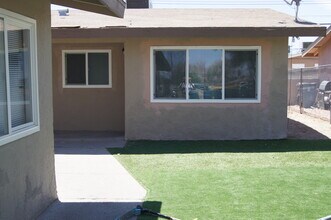 2241 Ellis St, Unit B in North Las Vegas, NV - Building Photo - Building Photo
