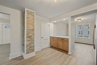 613 S 5th St in Youngwood, PA - Building Photo - Building Photo