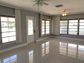 531 NW 38th St in Oakland Park, FL - Building Photo - Building Photo