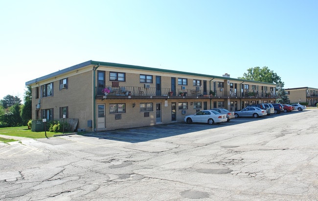 40 King Arthur Dr in Northlake, IL - Foto de edificio - Building Photo