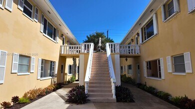 5840 NE 22nd Way in Fort Lauderdale, FL - Building Photo - Building Photo