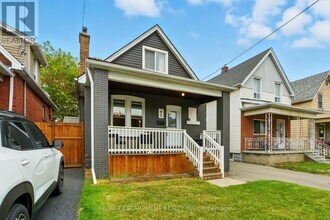 85 Crosthwaite Ave N in Hamilton, ON - Building Photo - Building Photo