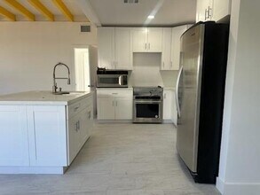 821 N B St in Lake Worth Beach, FL - Building Photo - Building Photo