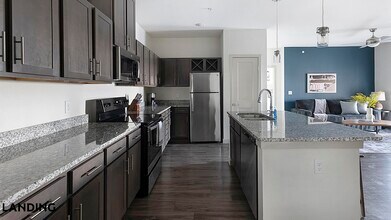 2825 Main St, Unit 137 in Buda, TX - Building Photo - Building Photo