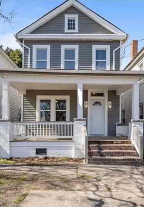 2006 Elm Ave in Portsmouth, VA - Building Photo