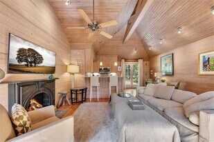 2538 Parkside Dr NE in Atlanta, GA - Building Photo