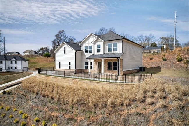property at 1226 Bloomsbury Ln