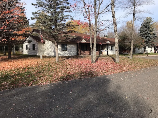 200 Maple St in Bruce Crossing, MI - Building Photo