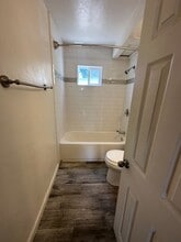31 W Morton Ave in Porterville, CA - Building Photo - Building Photo