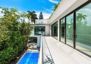 2140 S Miami Ave in Miami, FL - Building Photo - Building Photo