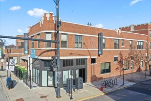 6706 N Oliphant Ave in Chicago, IL - Building Photo